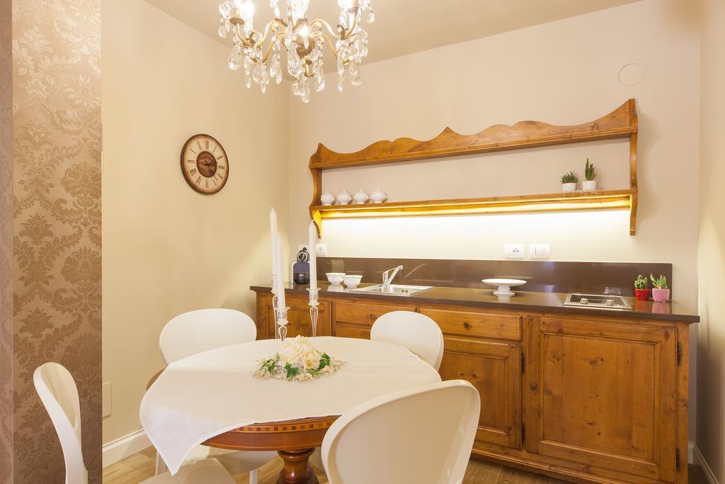 La Perla Apartment Verona Habitación foto